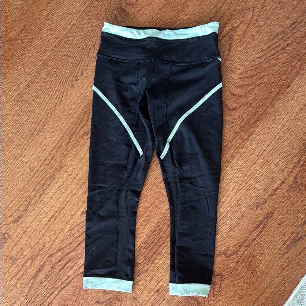 Lululemon Black and Green Leggings